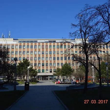 Grand 220M2 Old Town Apartment, 5Br,2Ba,2Wc, Sleeps Up To 15 브라티슬라바