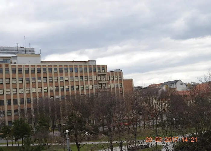 Up To 17 * براتسيلافا