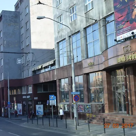 Grand 220m2 Old Town Apartment, 5br,2ba,2wc, Sleeps 15 *